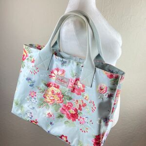 ~ Rare Cath Kidston XL Bag Tote Floral Coated Blue Handles Snap Zip Lined Pocket